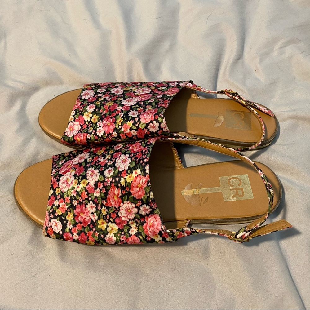 Floral Sandals Size 8.5